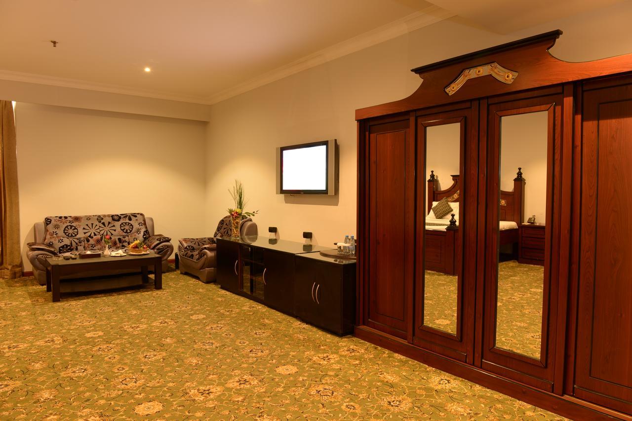 Phoenicia Hotel Manama Exterior photo